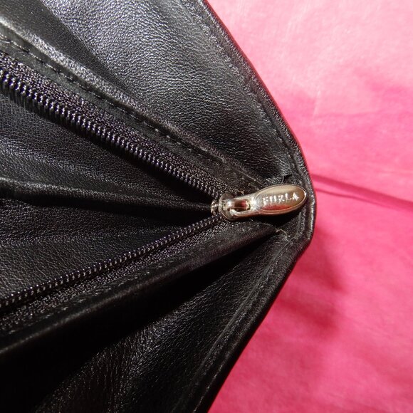 Mint Auth.Furla wallet Stunning with Fancy Bow Tie - Picture 7 of 16